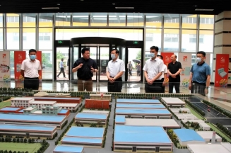 省市场监管局局长侯成君一行来古天乐太阳集团城调研