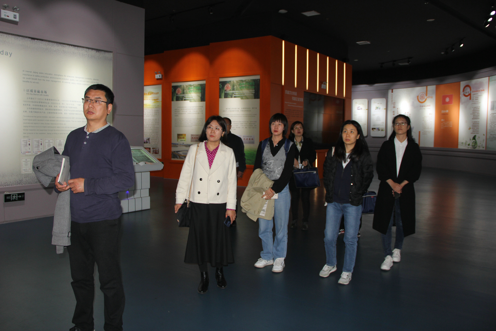 省标准化研究院及市区有关领导来古天乐太阳集团城进行专标融合调研