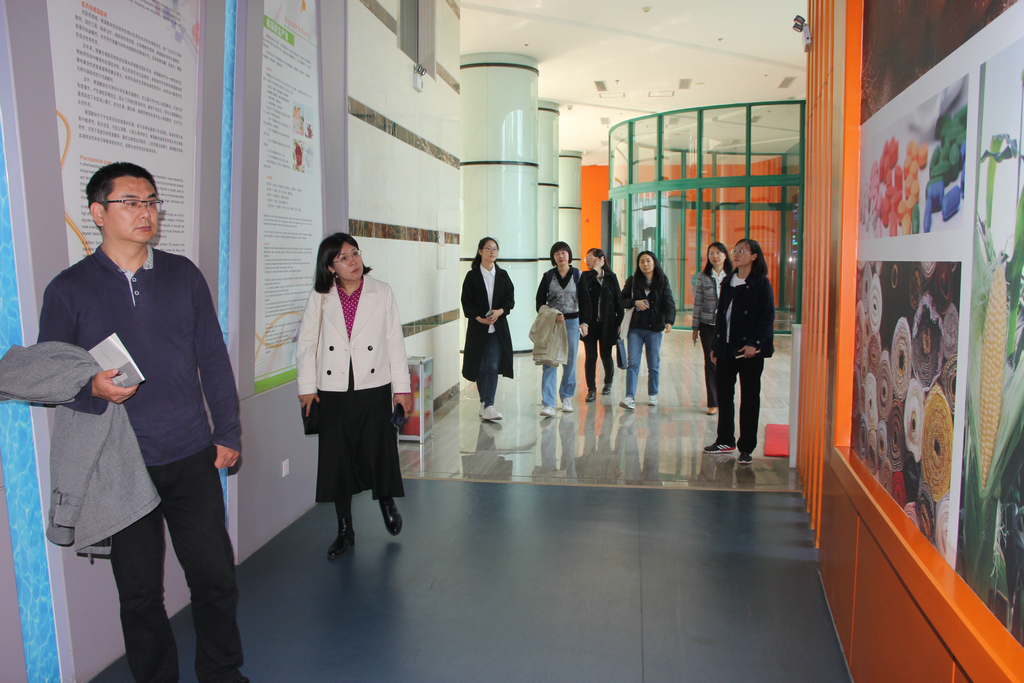 省标准化研究院及市区有关领导来古天乐太阳集团城进行专标融合调研