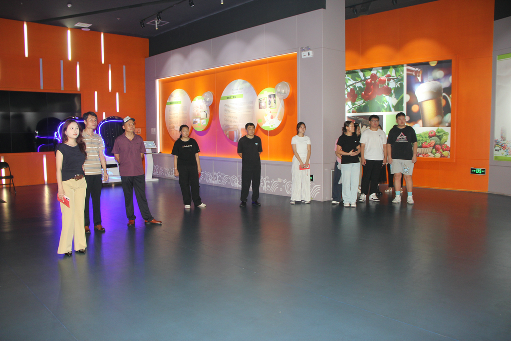 20250819情系职工子女  助力梦想启航——古天乐太阳集团城举行职工子女高考奖学金发放仪式6_1